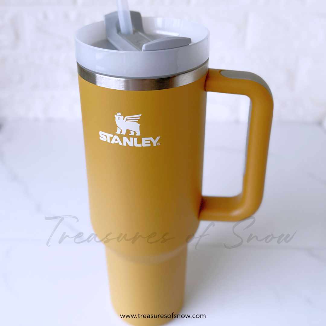 Stanley Quencher H2.0 FlowState Tumbler 40oz - Yarrow – Treasures